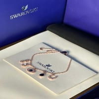 اسوارة فاخرة من سواروفسكي