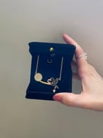 سلسال بالاسم مع ورده -متجر الرياض