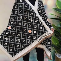 شالات ماركة لويس فيتون LV
