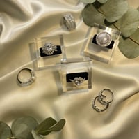 خاتم مطلي مغطى بالزريكون شبيه الألماس فضه عيار 925...