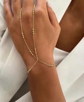 كف يد ناعمة مطلية بالذهب بجودة عالية