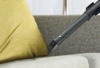 مكنسة برميل هيتاشى 18 لتر 2000 واط فضى CV-945F