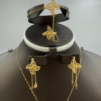 طقم ذهب عيار 21 وزن 23.10 جرام