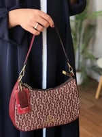 احمر