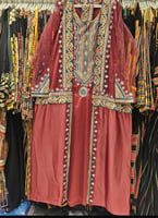 احمر