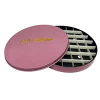 صينية بسبوسة دائري مقسمة مع غطاء- 35سم