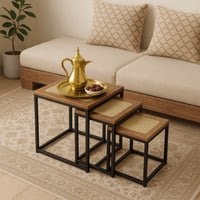 طقم طاولات جانبية مربعة بتصميم عصري ولمسة طبيعية”