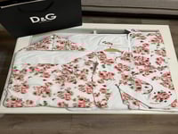 طقم مواليد دوتشي غابانا