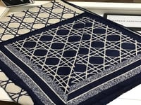 بطانية ديور مواليد