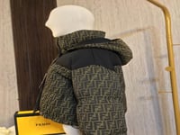 جاكيت فندي نسائي