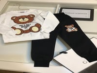 طقم موسكينو