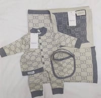 طقم مواليد لحاف+افارول+ قبوع+صدريه