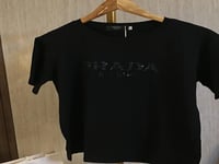 تيشيرت برادا اسود نسائي