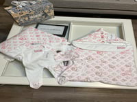 طقم مواليد ديور