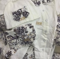 طقم مواليد ديور