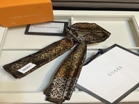 سكارف لويفي