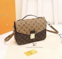 شنطة لويس فيتون