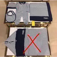 طقم مواليد لحاف+ افارول+ قبوع+ صدريه