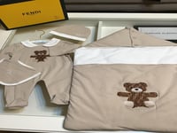 طقم فندي مواليد