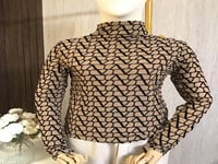 بلوزة فالنتينو