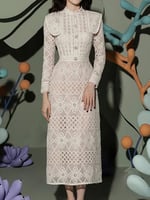 فستان نسائي