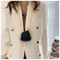 شنطه بنات علامة فندي اسود