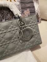 حقيبة ديور ماستر + سكارف هديه بدون ملحقاات