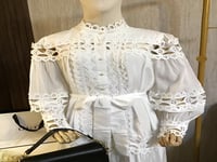 فستان نسائي