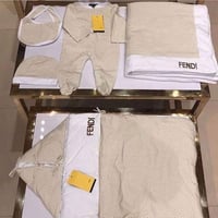 طقم مواليد فندي بيج