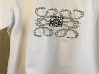 تيشيرت لويفي نسائي