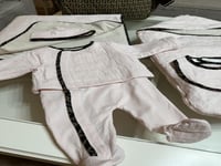 طقم مواليد فندي وردي