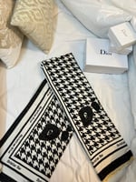 سكارف ديور شتوي ( بدون كيس )