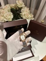 ساعة اقنر فضي وذهبي