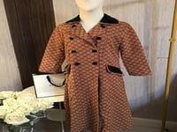 جاكيت قوتشي