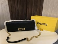 حقيبه فندي ماستر