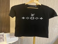 تيشيرت لويس فيتون