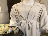 عباية سفر مكونه من ٣ قطع