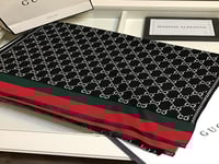 سكارف قوتشي