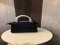 حقيبة برادا