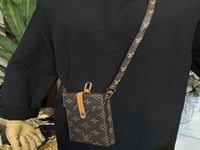 محافظ لويس فيتون