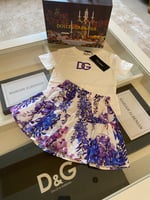 طقم دوتشي غابانا تنورة+ بلوزه