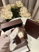 ساعة اقنر فضي وذهبي