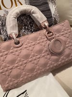 حقيبة ديور ماستر + سكارف هديه بدون ملحقات