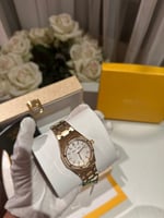 ساعة رويال أوك ذهبي