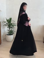 عباية مخمل مورد