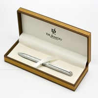 قلم فاخر من الماركة العالمية داينستي12