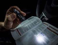 كشاف شحن من الولاعة