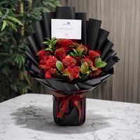 باقة العشق الاحمر