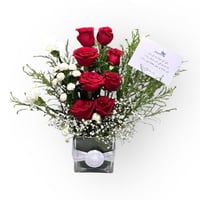 فازة ورد احمر انيقة