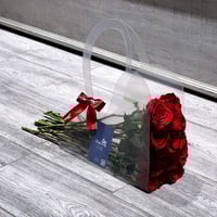 باقة حامل الورد الشفاف - 15 وردة